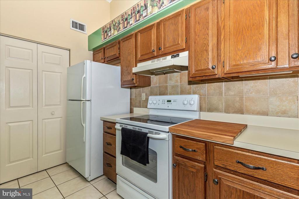 18708 CALEDONIA COURT Unit: L