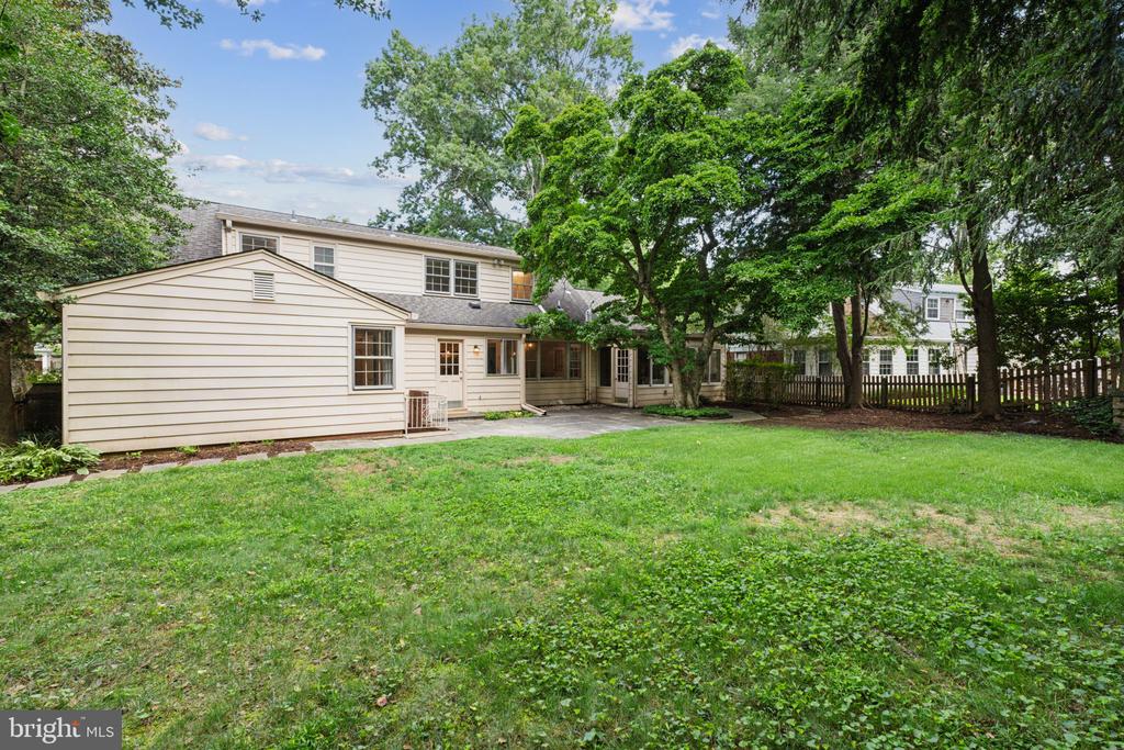 5910 OVERLEA ROAD