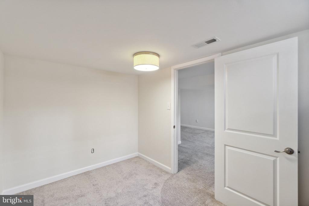 3215 BLUEFORD ROAD
