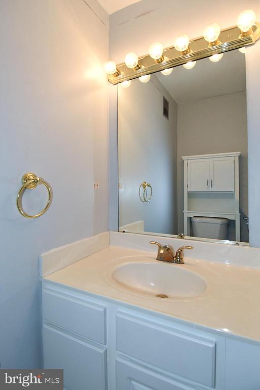 3133 UNIVERSITY BOULEVARD W Unit: 3133-A11