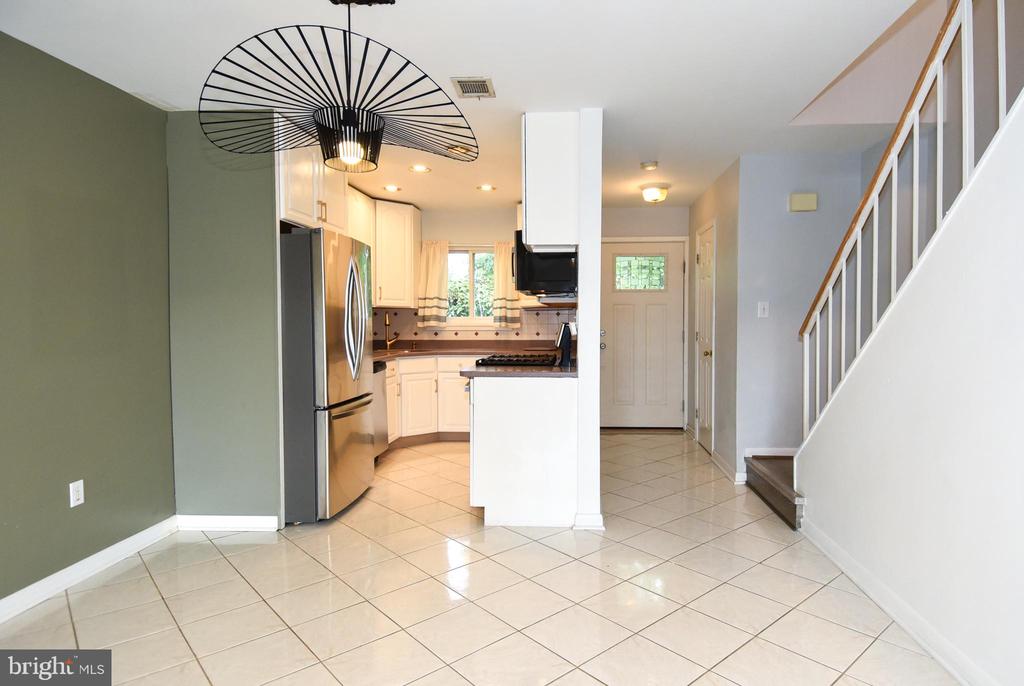 3133 UNIVERSITY BOULEVARD W Unit: 3133-A11