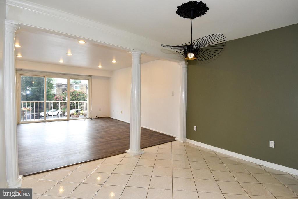 3133 UNIVERSITY BOULEVARD W Unit: 3133-A11