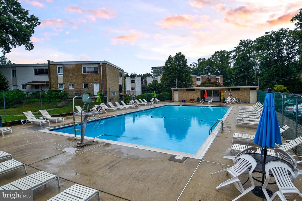 3133 UNIVERSITY BOULEVARD W Unit: 3133-A11