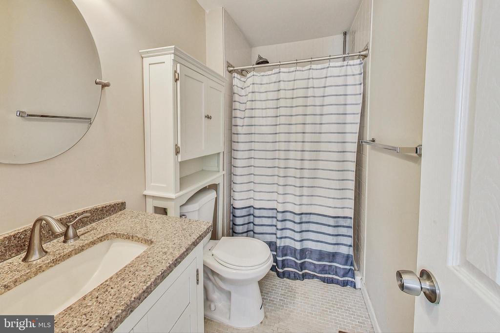 18605 CLOVERCREST CIRCLE