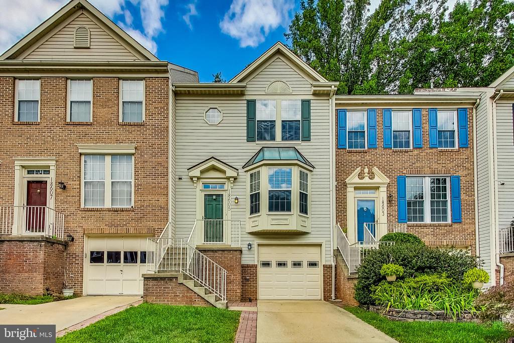 18605 CLOVERCREST CIRCLE