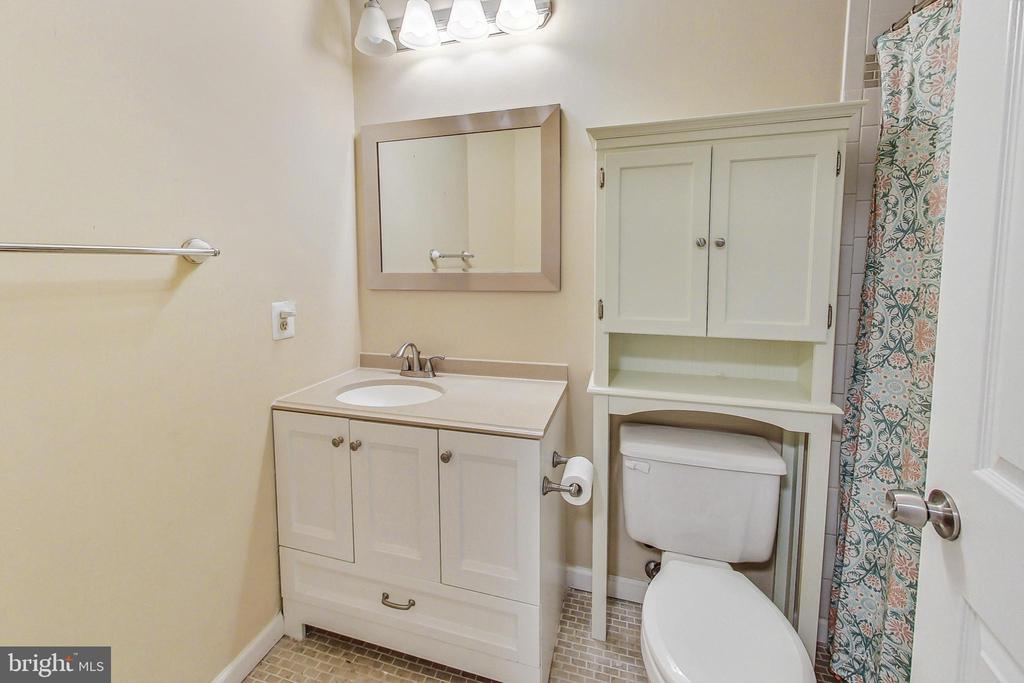 18605 CLOVERCREST CIRCLE