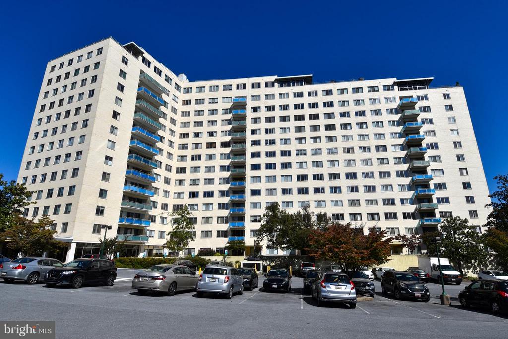 10201 GROSVENOR PLACE Unit: 622