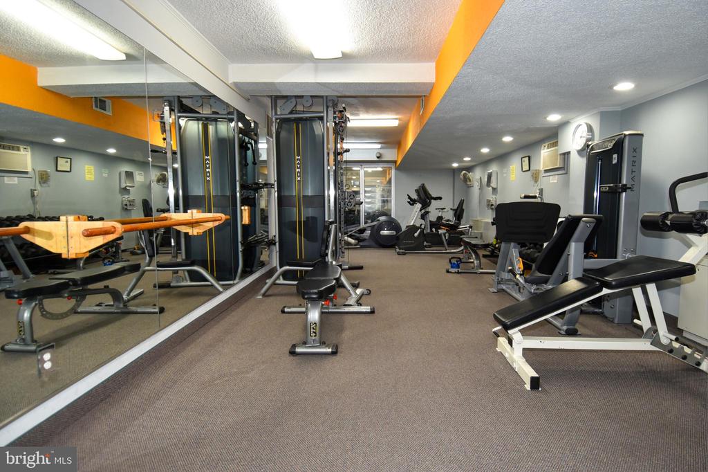 10201 GROSVENOR PLACE Unit: 622