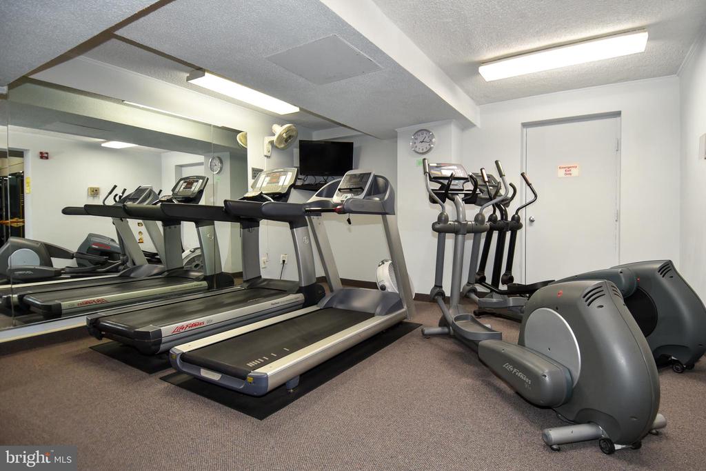 10201 GROSVENOR PLACE Unit: 622