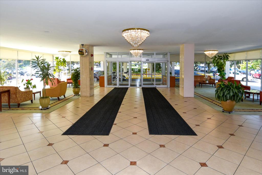 10201 GROSVENOR PLACE Unit: 622