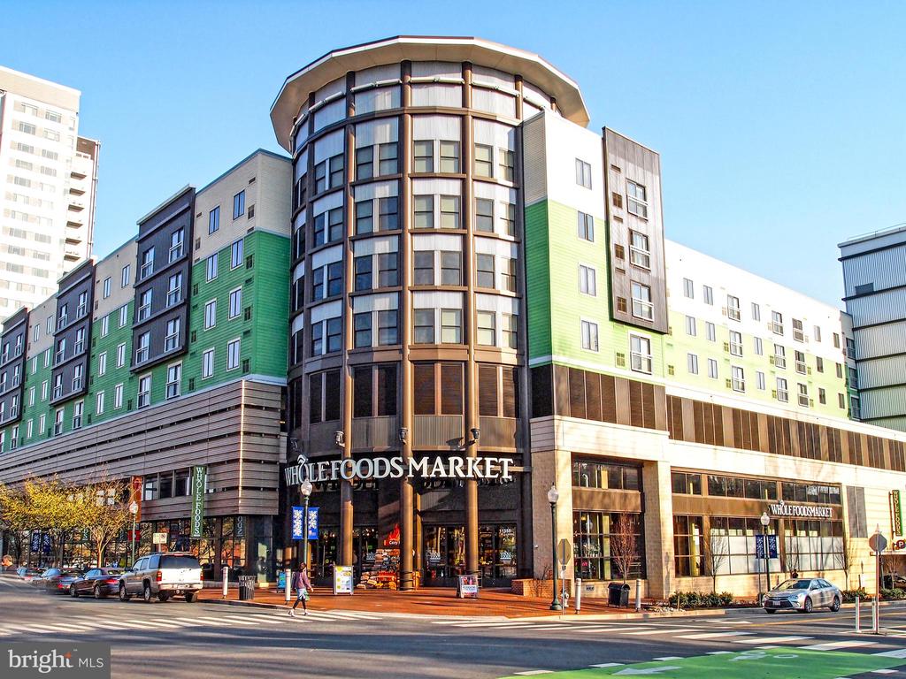 10201 GROSVENOR PLACE Unit: 622