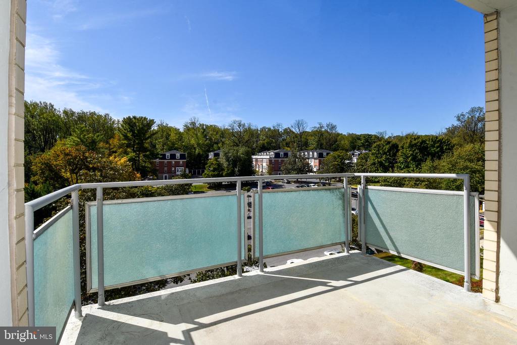 10201 GROSVENOR PLACE Unit: 622