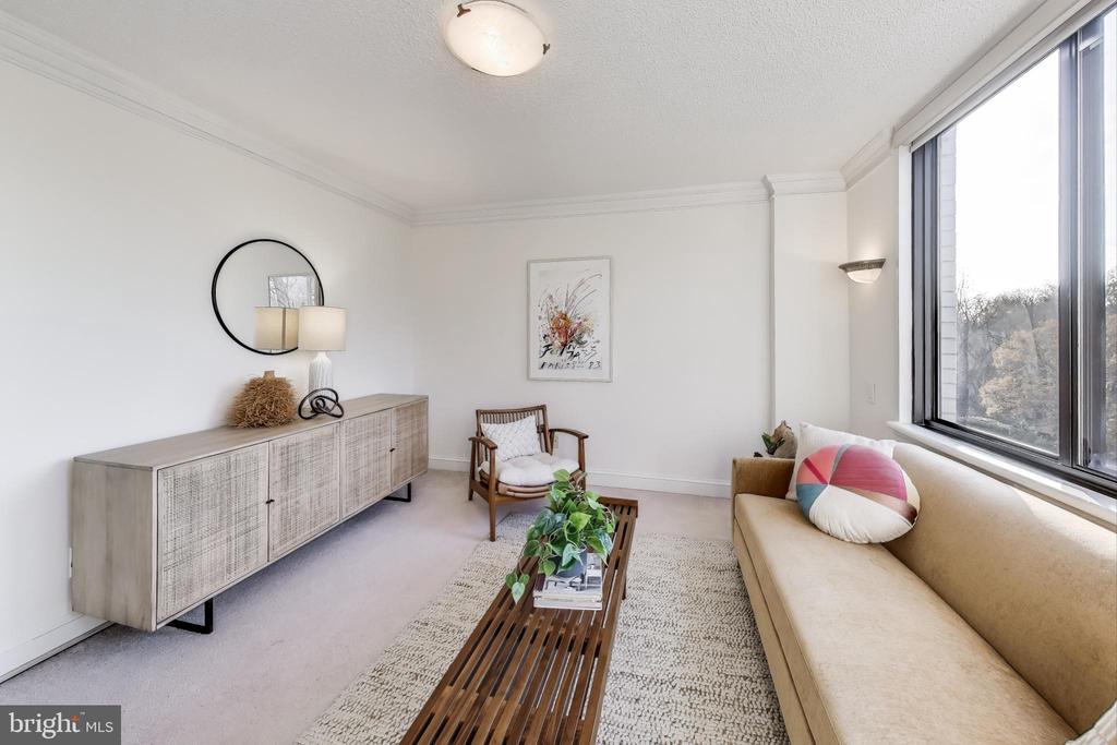 5225 POOKS HILL Unit: 712 N