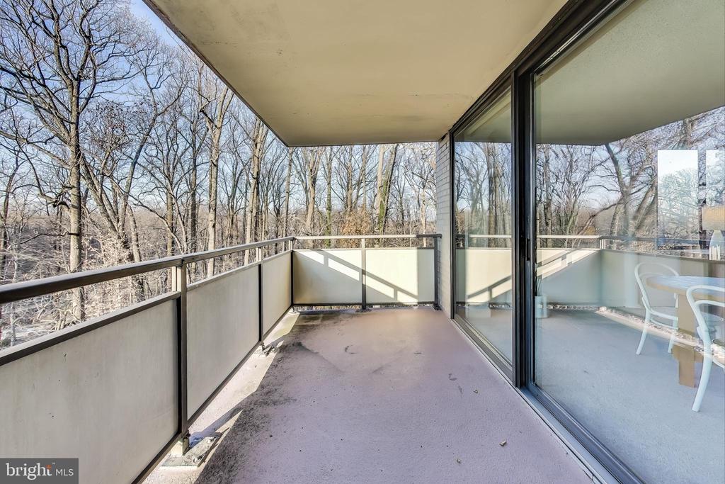 5225 POOKS HILL Unit: 712 N