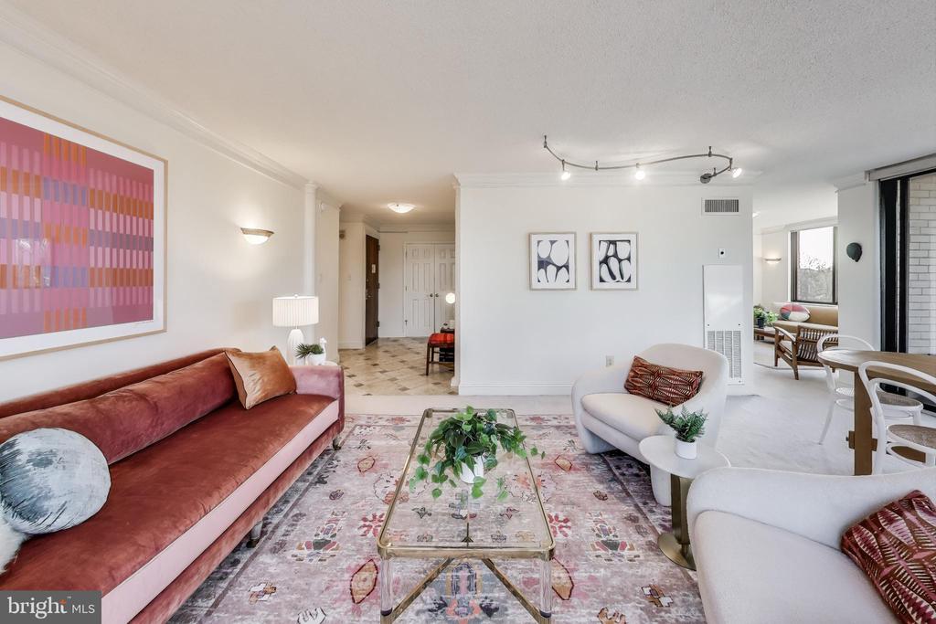 5225 POOKS HILL Unit: 712 N