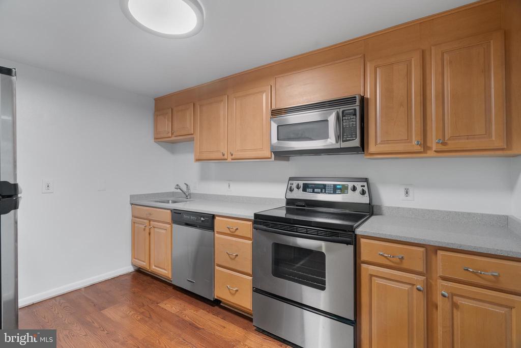4601 N PARK AVENUE Unit: 1609-J
