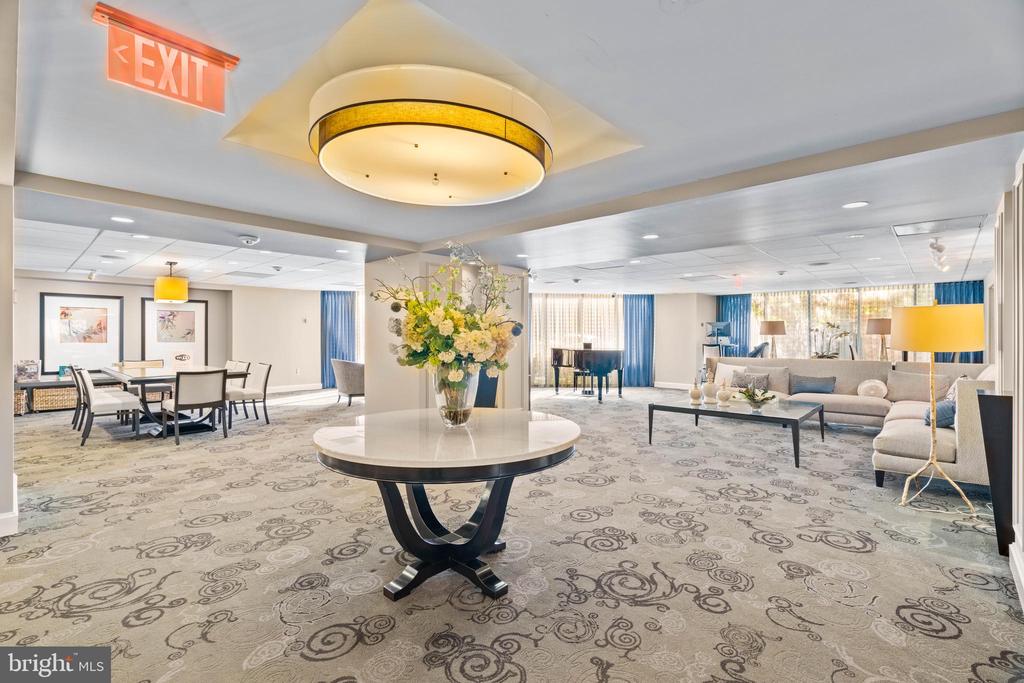 4601 N PARK AVENUE Unit: 1609-J