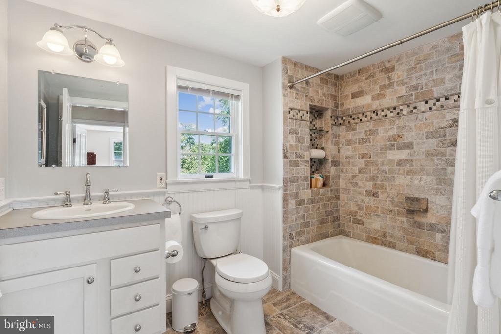 15815 GERMANTOWN ROAD