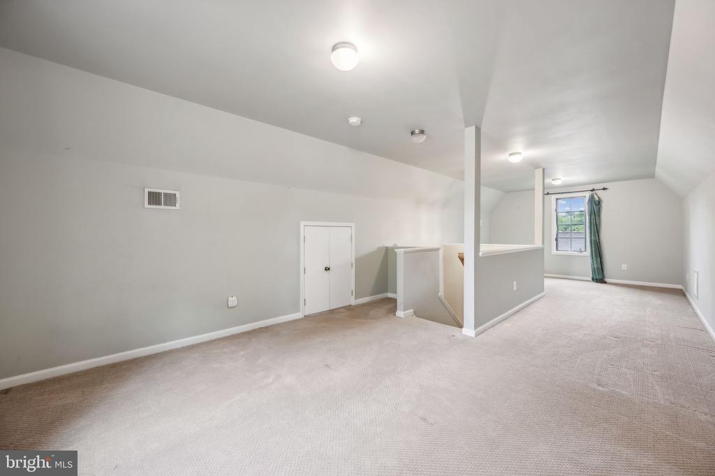 10407 PARKWOOD DRIVE