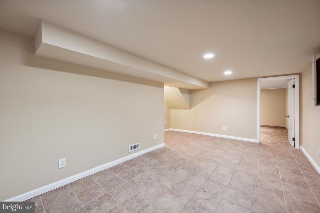 10407 PARKWOOD DRIVE