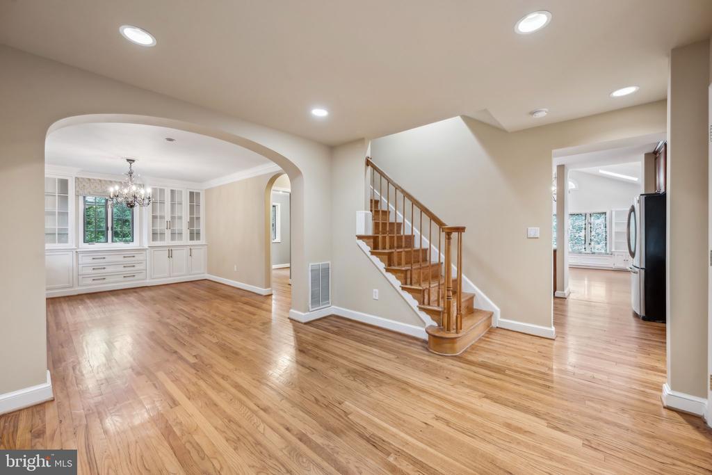 10407 PARKWOOD DRIVE