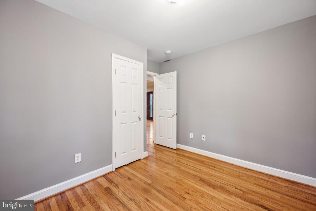 10407 PARKWOOD DRIVE