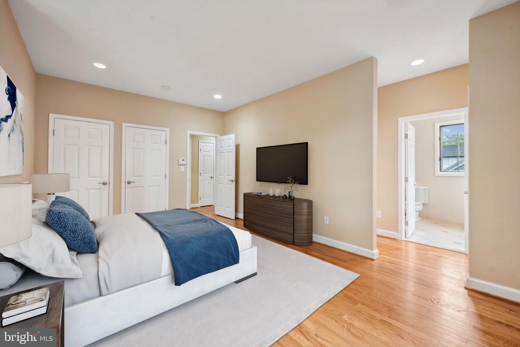 10407 PARKWOOD DRIVE