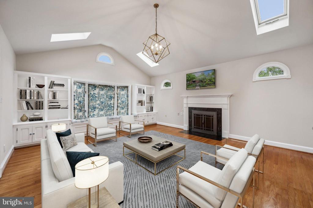 10407 PARKWOOD DRIVE