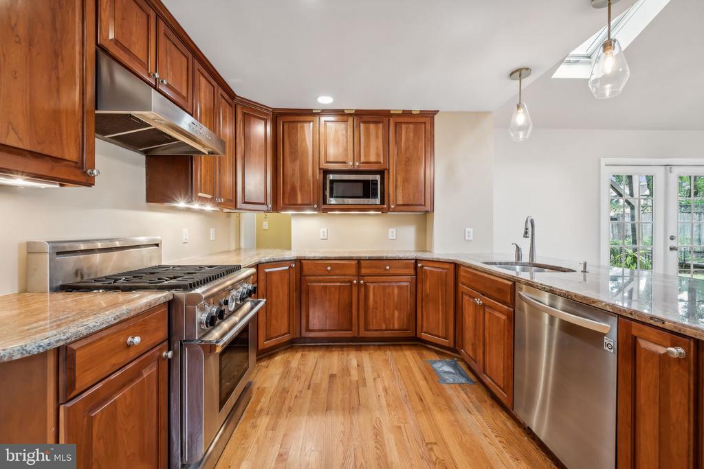 10407 PARKWOOD DRIVE