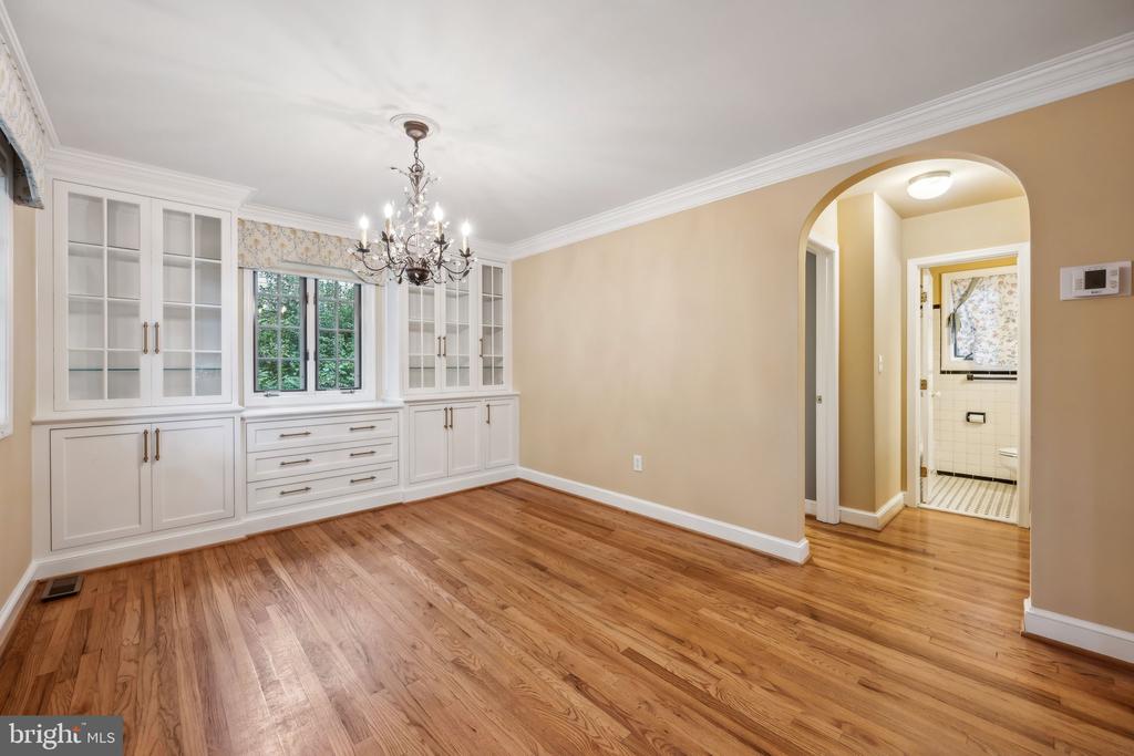 10407 PARKWOOD DRIVE