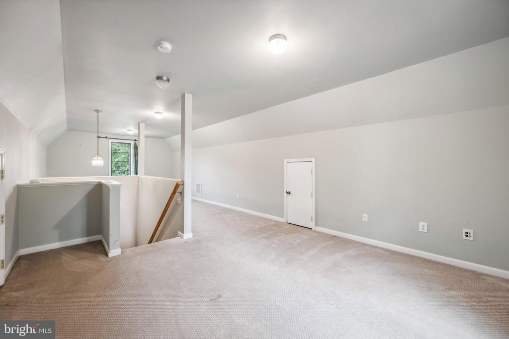 10407 PARKWOOD DRIVE