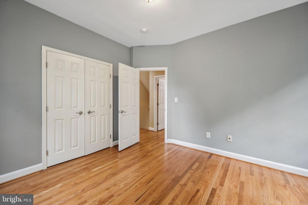 10407 PARKWOOD DRIVE