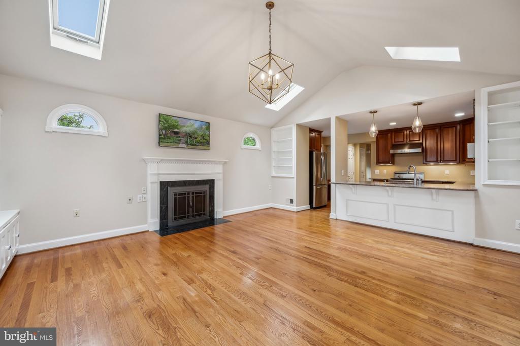 10407 PARKWOOD DRIVE