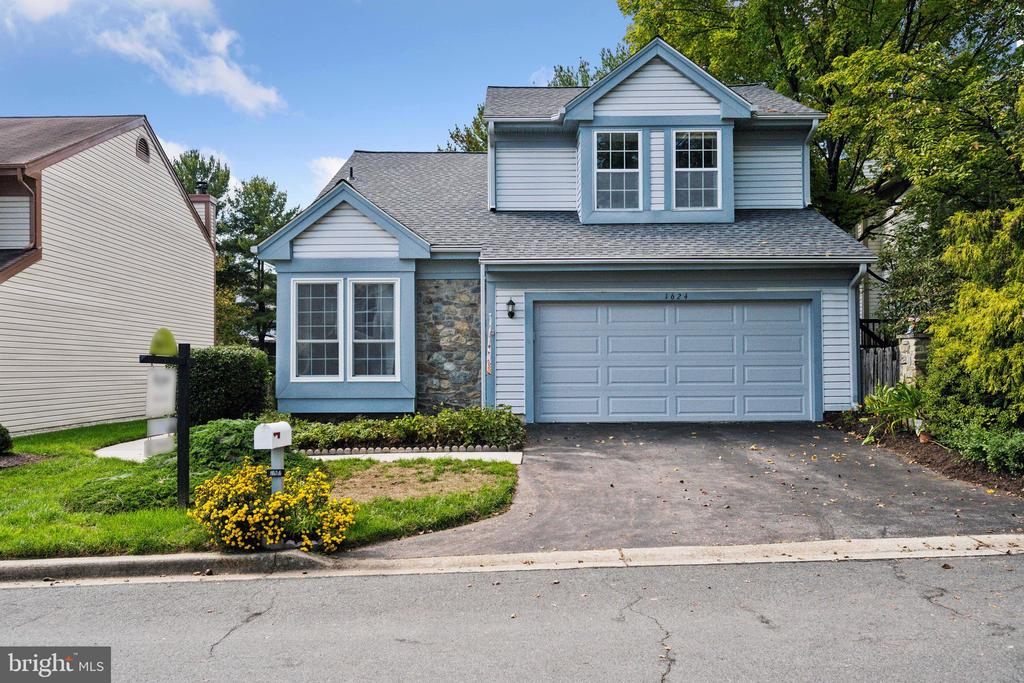 1624 NORDIC HILL CIRCLE