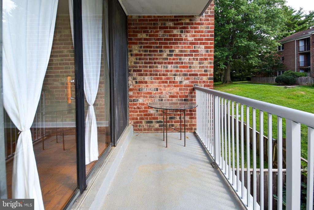 744 QUINCE ORCHARD BOULEVARD Unit: 744-102