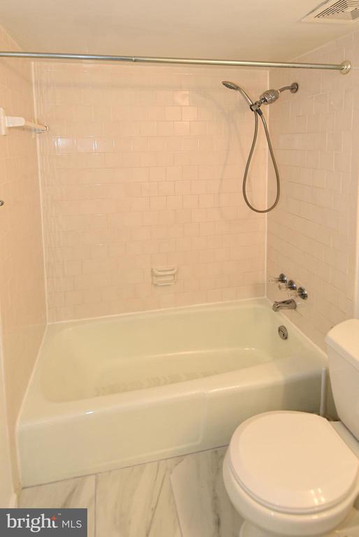 744 QUINCE ORCHARD BOULEVARD Unit: 744-102