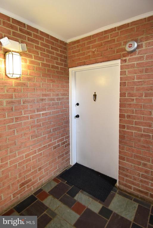 744 QUINCE ORCHARD BOULEVARD Unit: 744-102