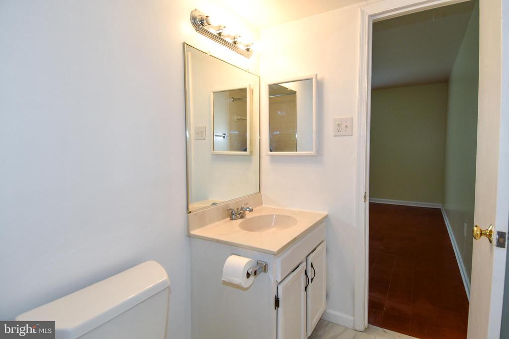 744 QUINCE ORCHARD BOULEVARD Unit: 744-102