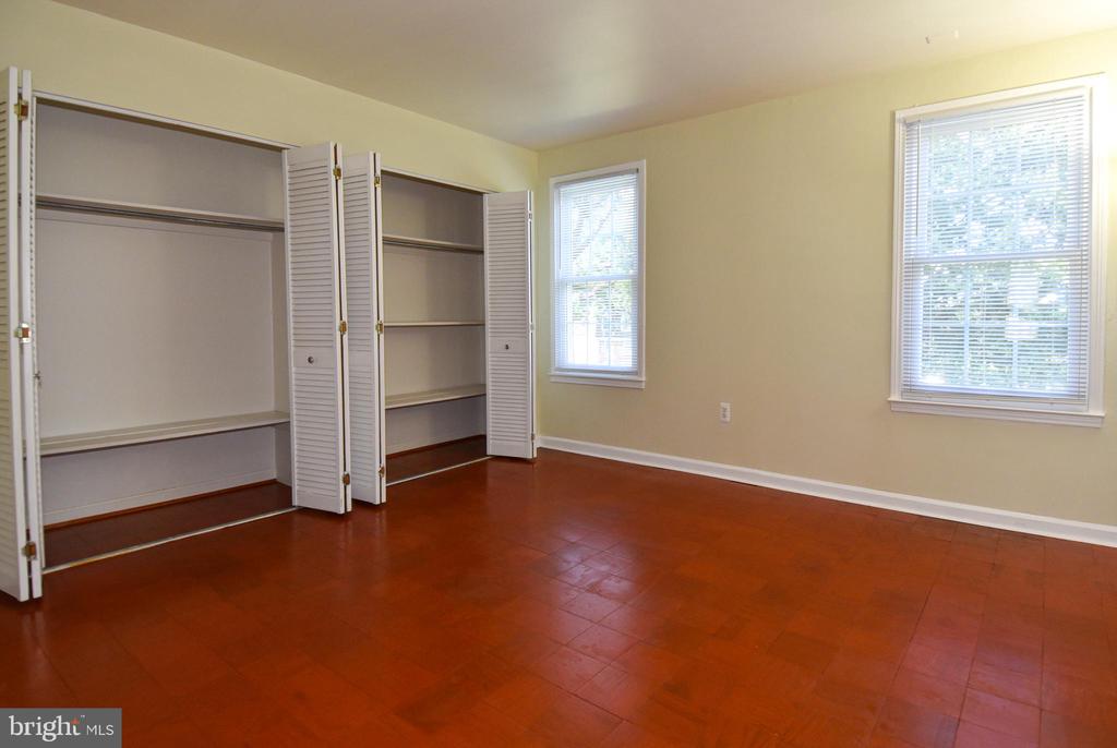 744 QUINCE ORCHARD BOULEVARD Unit: 744-102
