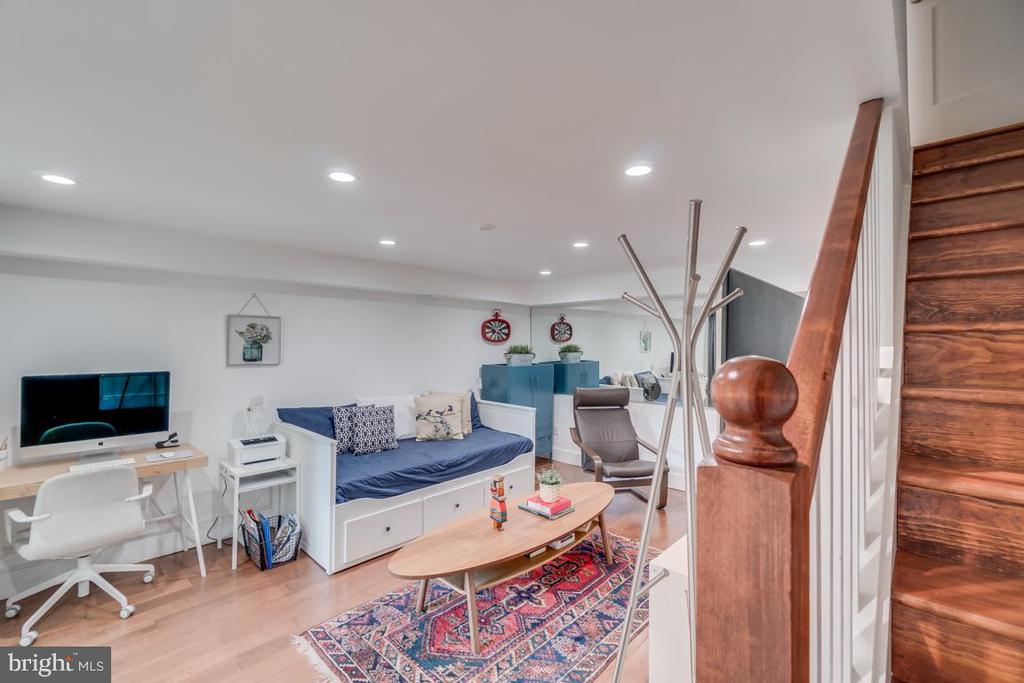 5318 POOKS HILL ROAD Unit: 305