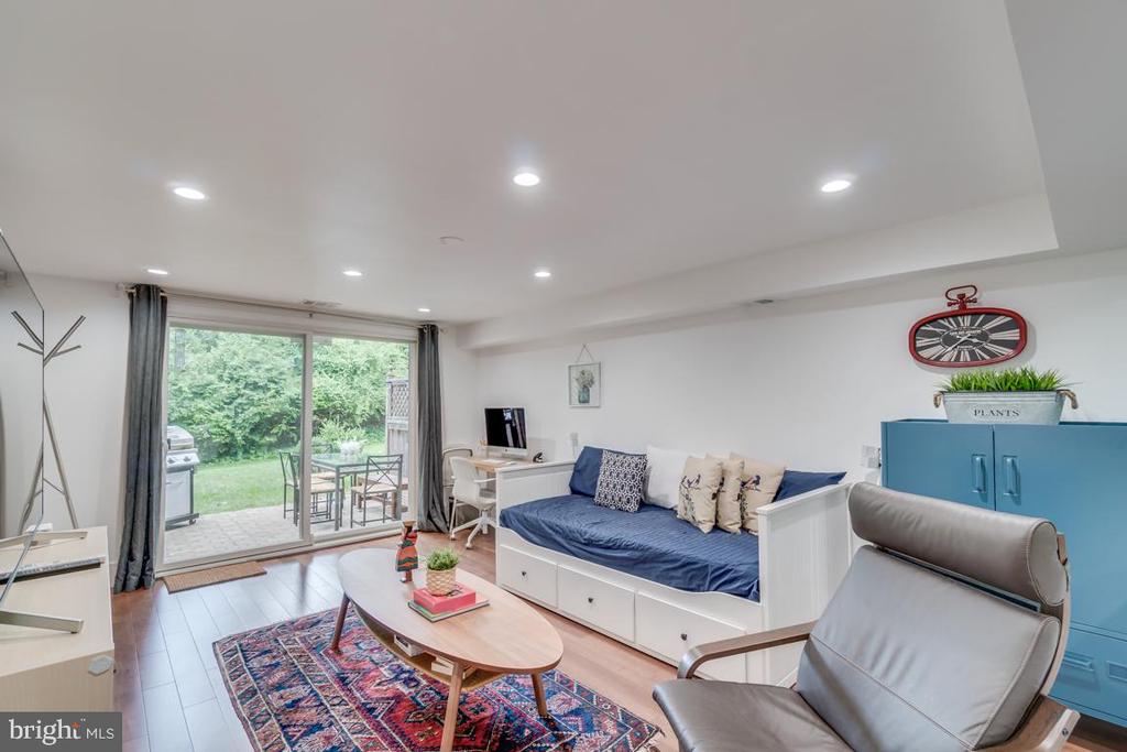5318 POOKS HILL ROAD Unit: 305