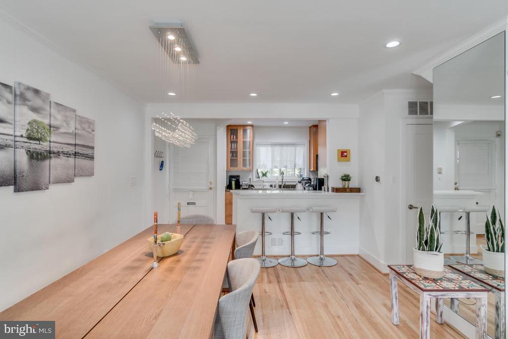 5318 POOKS HILL ROAD Unit: 305