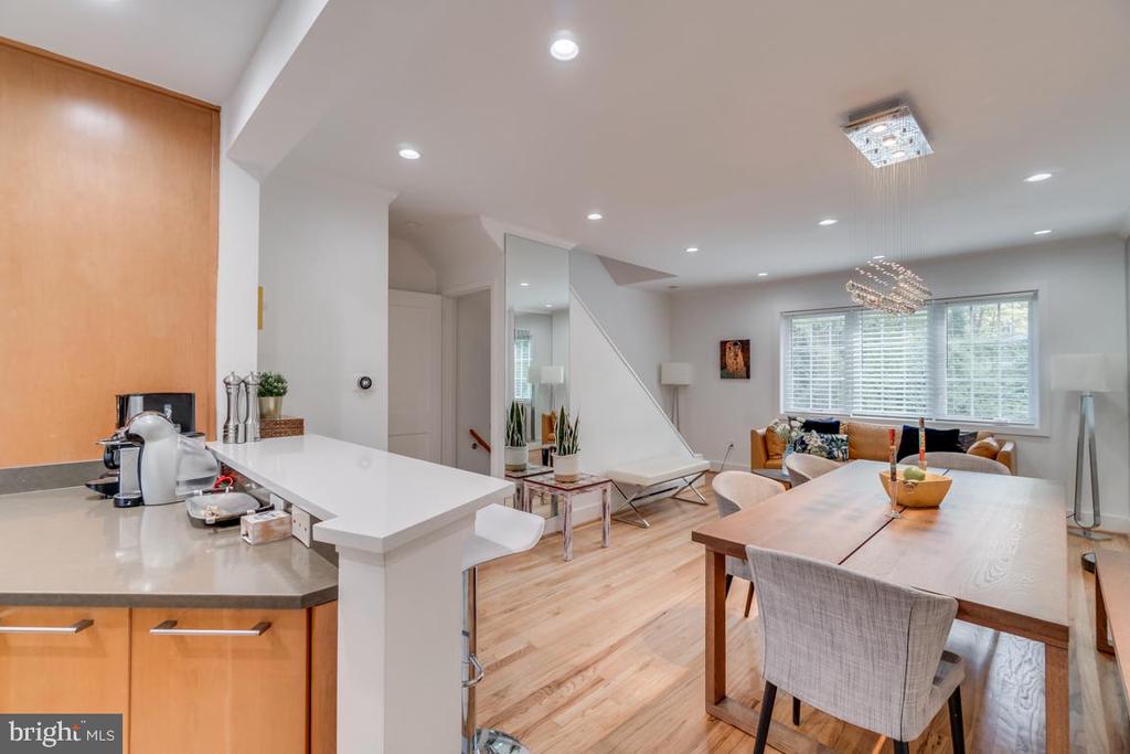 5318 POOKS HILL ROAD Unit: 305