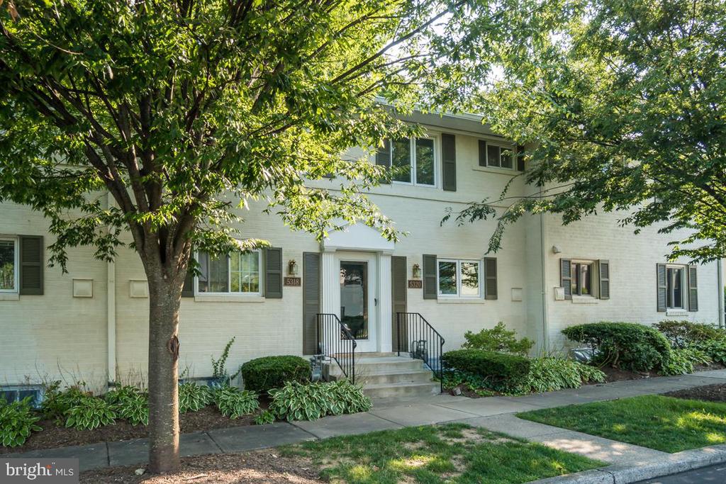 5318 POOKS HILL ROAD Unit: 305