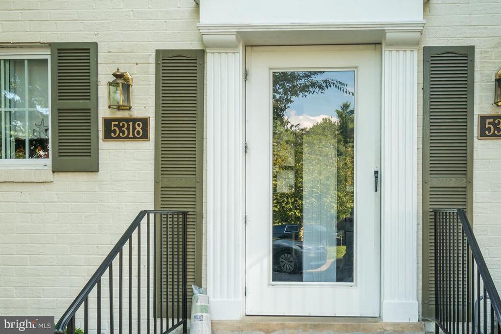 5318 POOKS HILL ROAD Unit: 305