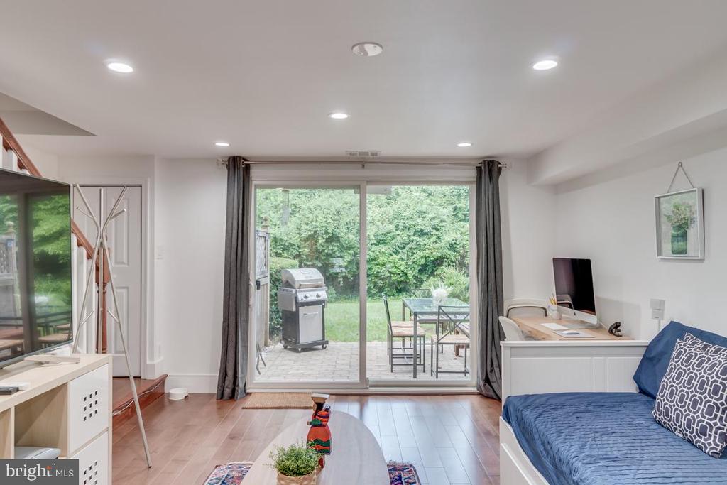 5318 POOKS HILL ROAD Unit: 305