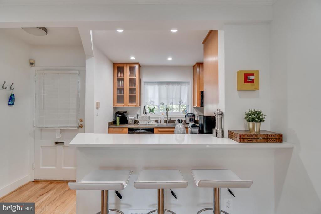 5318 POOKS HILL ROAD Unit: 305