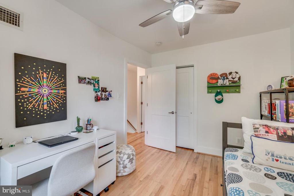 5318 POOKS HILL ROAD Unit: 305