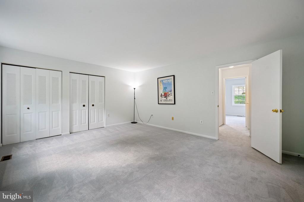 11895 OLD COLUMBIA PIKE Unit: 68