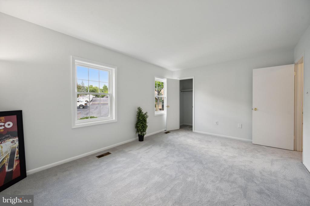 11895 OLD COLUMBIA PIKE Unit: 68